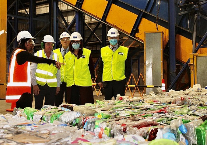 Sorting the plastics problem