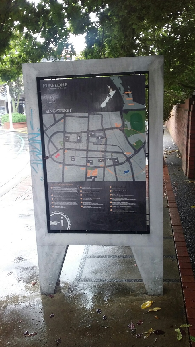 Old Pukekohe signs restored by locals (1)