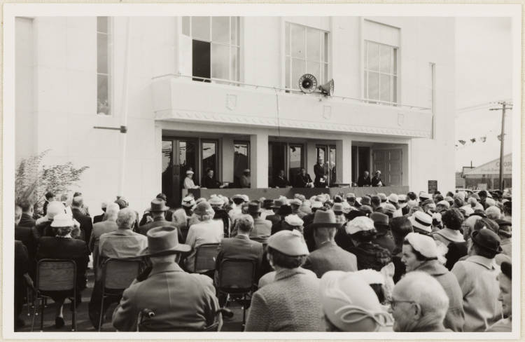 A big crowd gathered at the opening of the hall, which had been funded by public subscriptions.