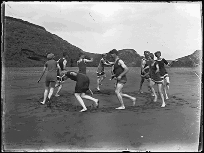 Sub 62 West Auckland At Play