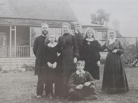 128 A Stroll To Ewelme Cottage Uncovering Family Life And Play In The 1800S Ewelme Cottage