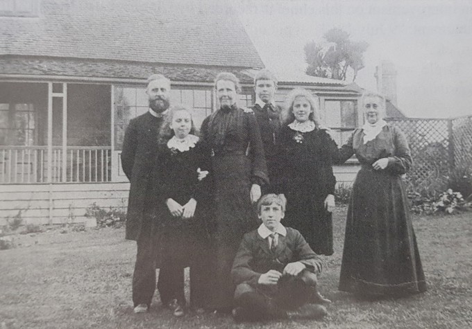 128 A Stroll To Ewelme Cottage Uncovering Family Life And Play In The 1800S Ewelme Cottage