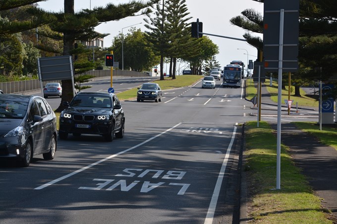 Bus lane to continue on Manukau Station Road after trial