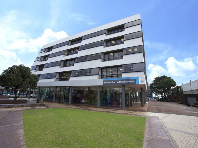 Manukau Library and Research Centre Exterior  925x694_gg3eusxo.jpg