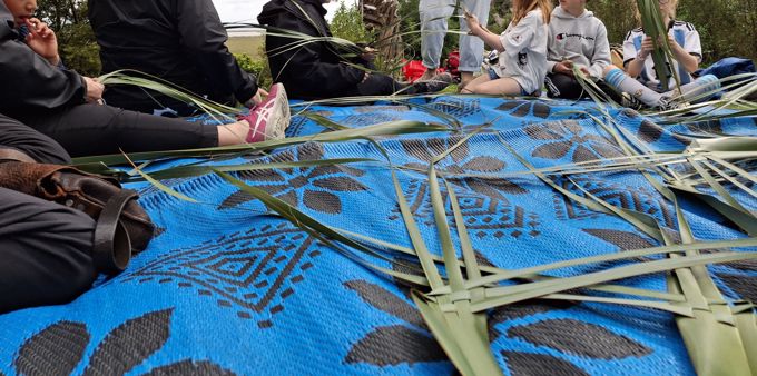 Harko Brown Heron park weaving 2 small_43sukxas.jpg