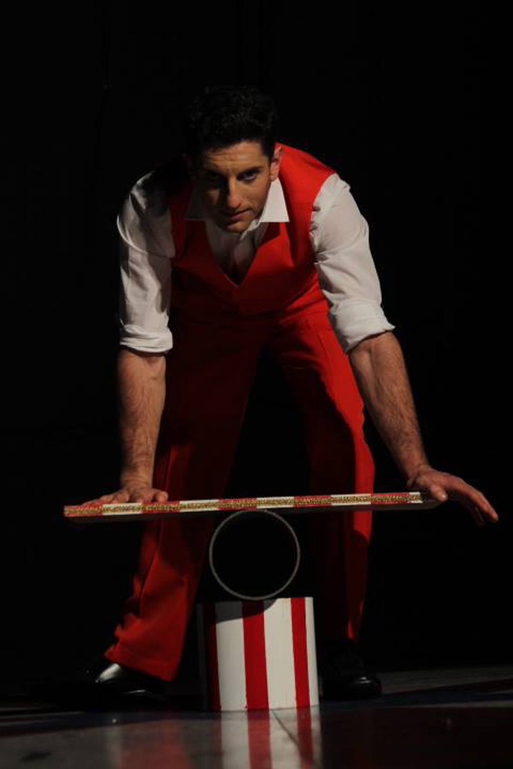 Busker festival brings jaw-dropping acts to newest city spaces (5)