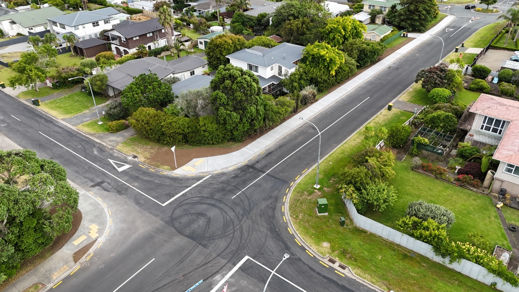 Shelly Bay Road Footpath (Beachlands) 2