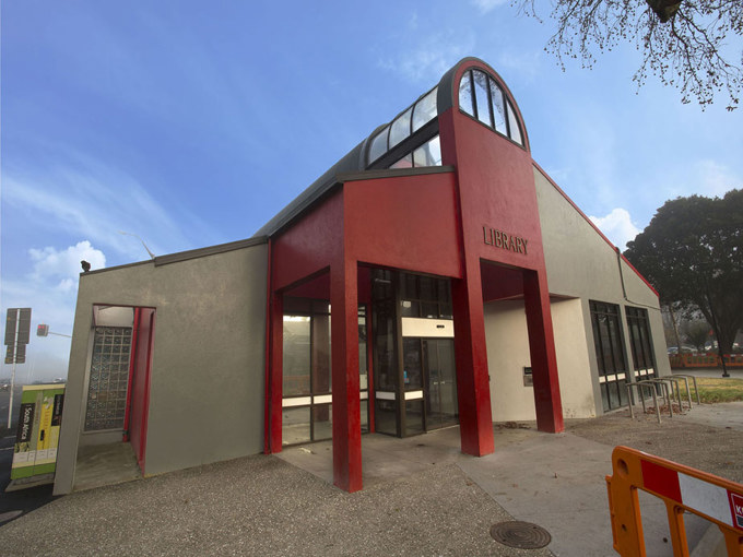 Pt Chevalier Library Exterior 925X694