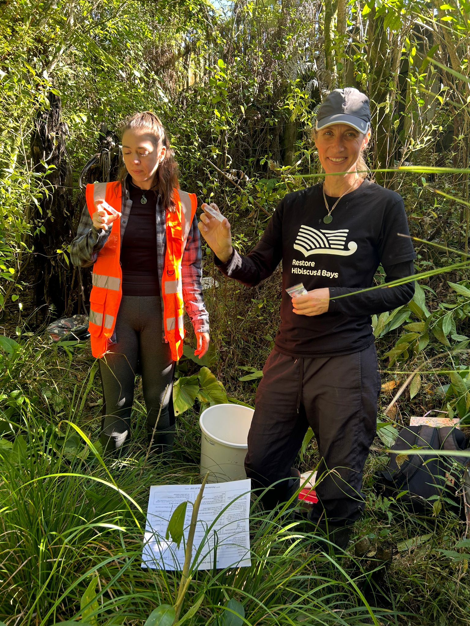 Volunteers in the bush. 