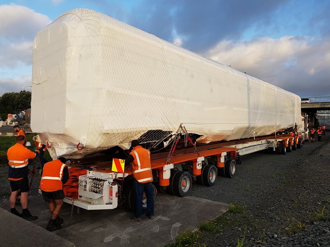 First new electric train arrives in Auckland