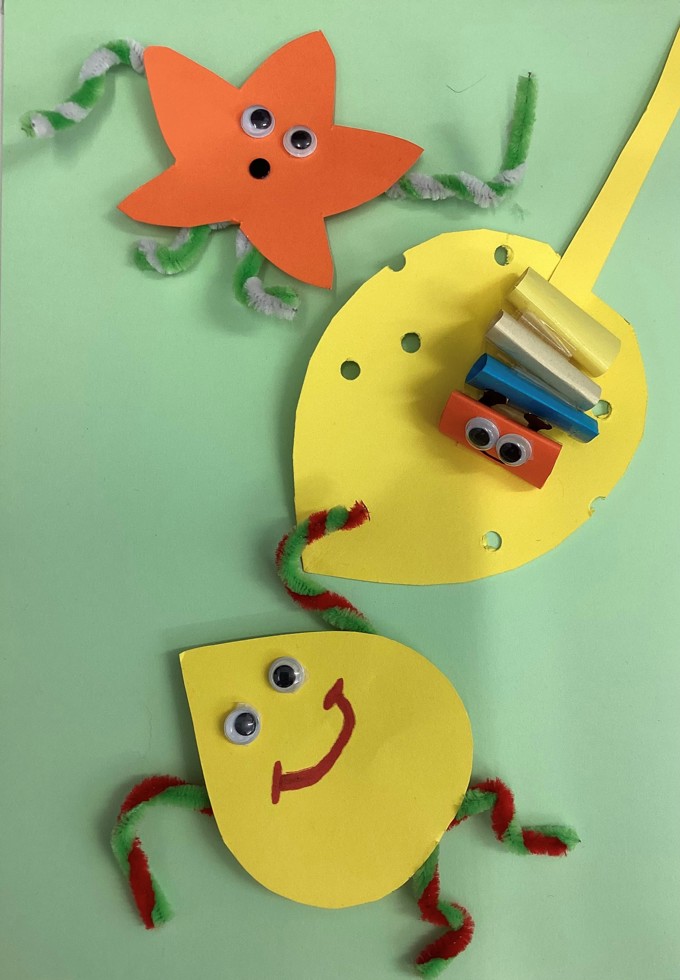 Moving Butterfly and Posable Leaf Sprites_l5mpitsf.jpg