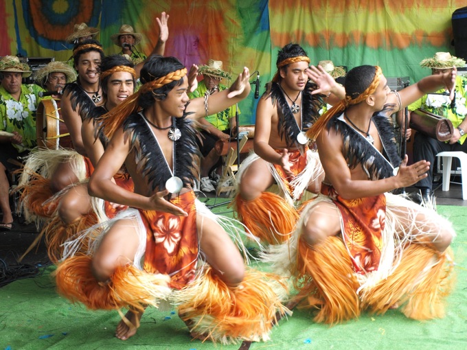 Anuanua Performing Arts Group Men 59369 (1)