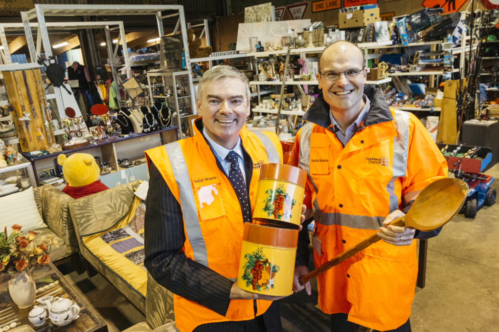 Minister Scott Simpson and Ian Stupple