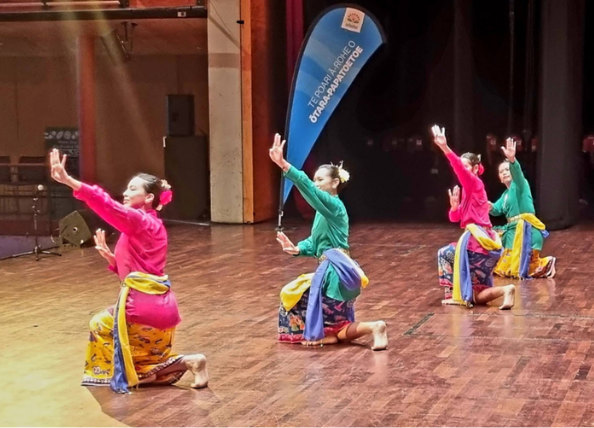 Local dancers. 