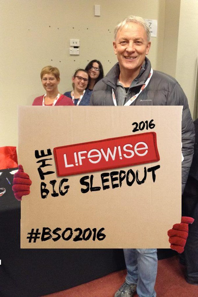 Mayor Phil Goff at the Big Sleepout