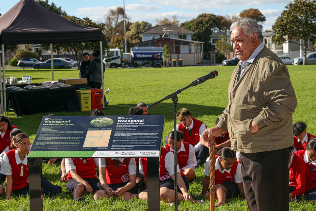 Maori names and stories returned to the whenua3