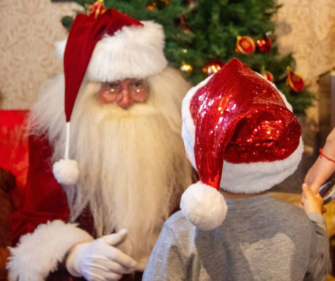 Untitled design santa_ygtidpc3.jpg