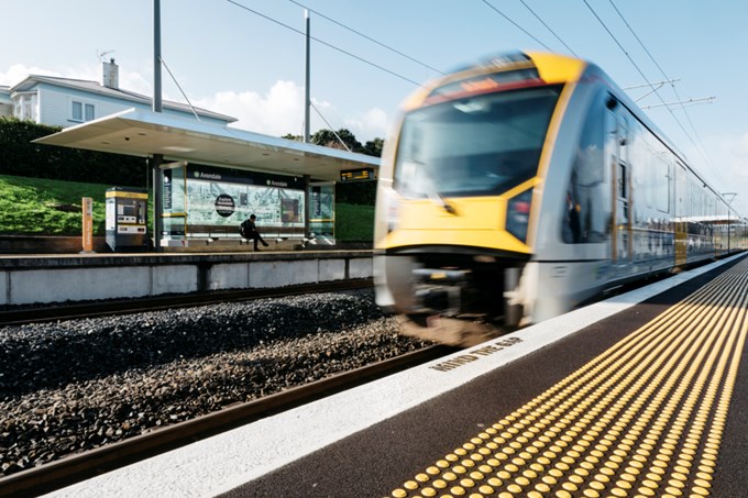 Low Carbon Auckland Report | Train