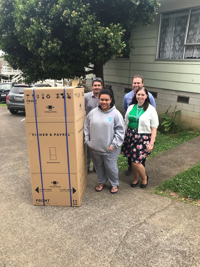 Mike Greer donates appliances for Tamaki families