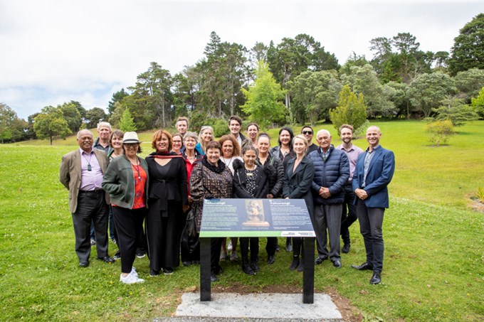 New signs celebrate te reo Māori and share stories from the past1