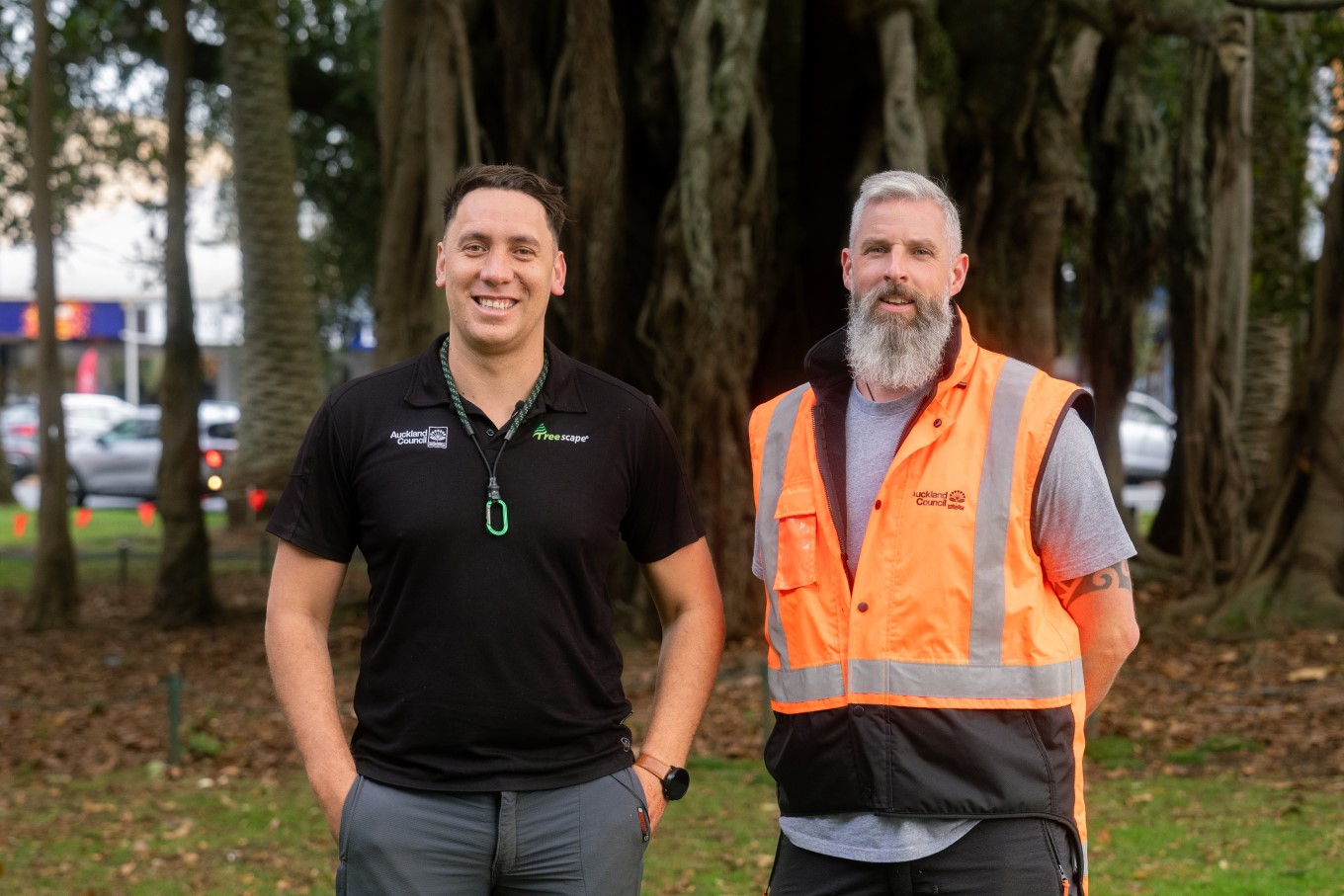 Arborist Adrie Weuring and Rich Ashlin (Auckland Council Senior Arborist Parks and Community Facilities) encourage others to join the arboriculture industry.