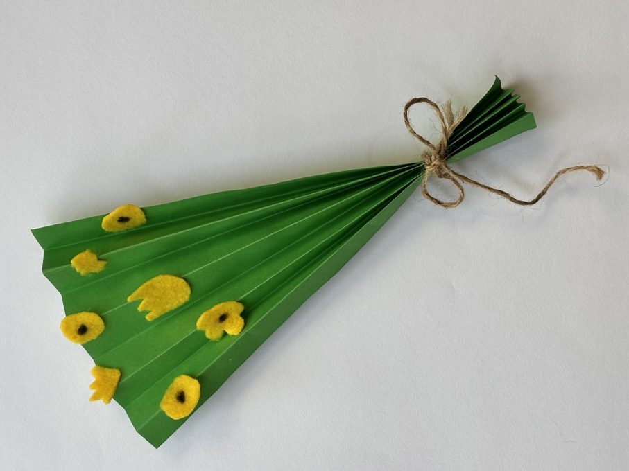 Paper bouquet_oq5qdjui.jpeg