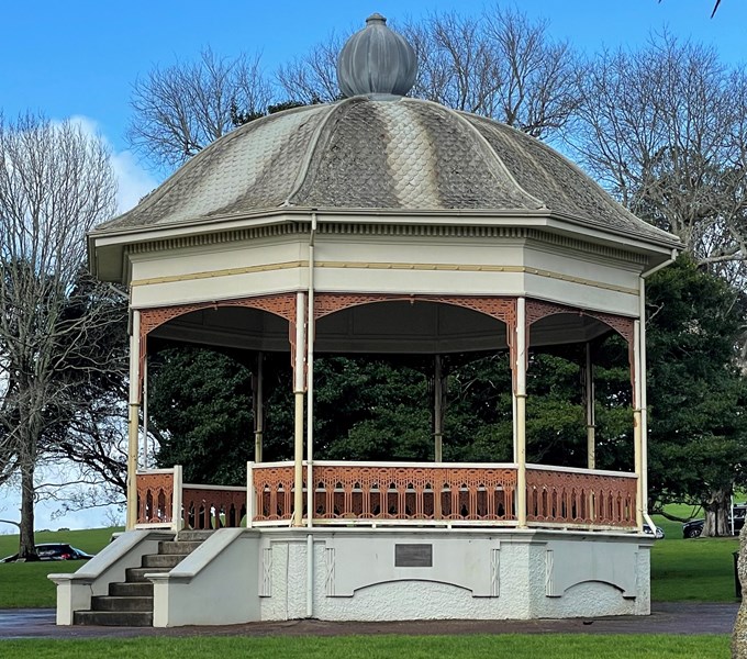 Bandstand Before