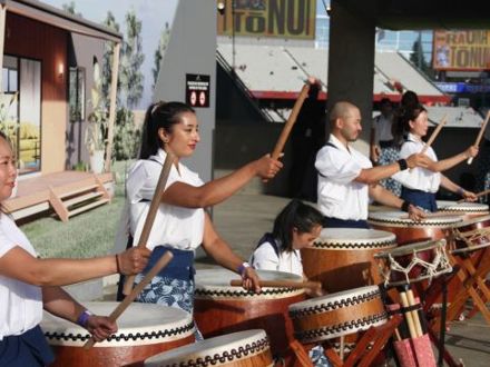 22 Exploring Eastern And Western Music Cultures