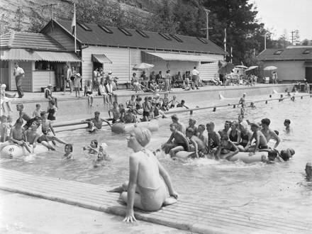 11 Historic Parnell At Play