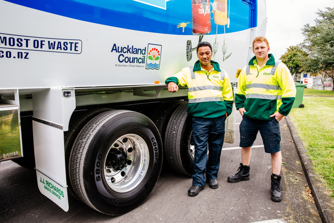 38-324630 new recycling trucks.jpg