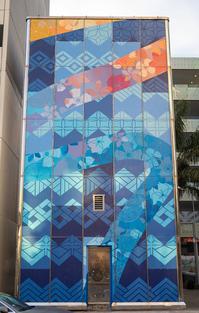 Mural celebrating culture and diversity adds colour to Tamaki Makaurau street (2)