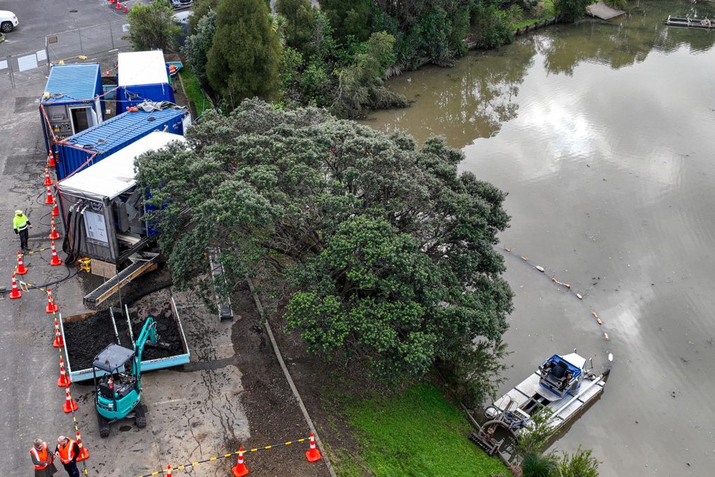 A dredge in Wairau Pond