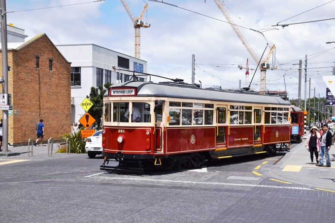 Auckland Dockline Tram returns to Auckland waterfront