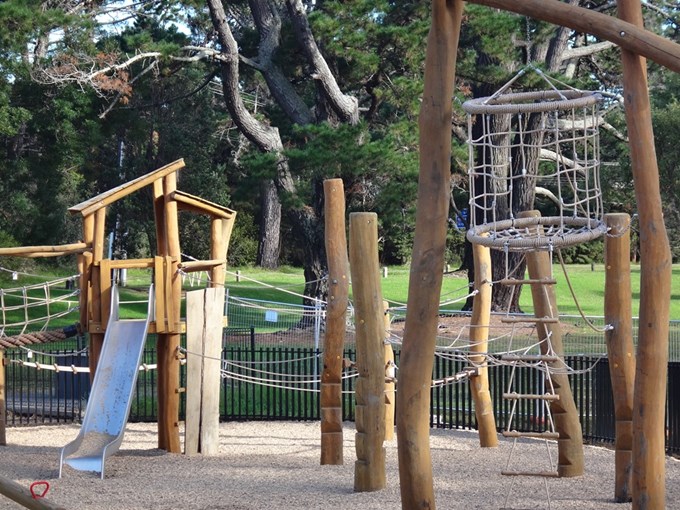 Craigavon Park playground (1)