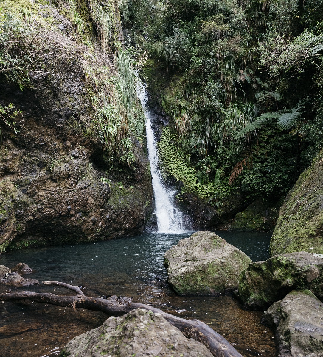 Karamatura Falls