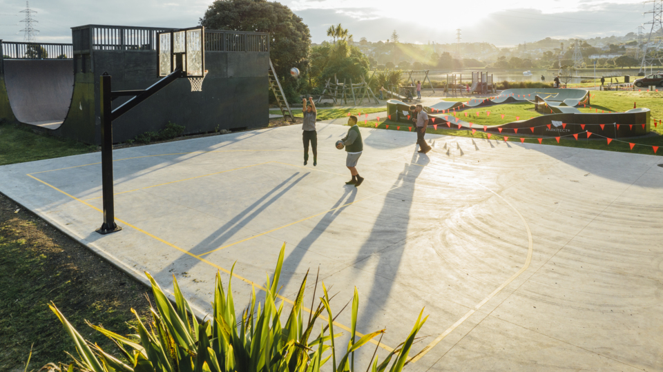 People having a casual shootaround at the new Onehunga Bay Reserve half court.
