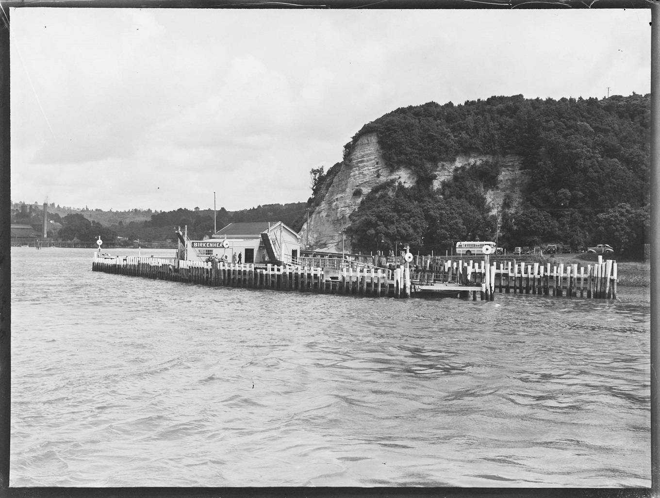 Birkenhead Wharf in the 1930s. Courtesy of the Courtesy of Auckland Libraries Heritage collection.