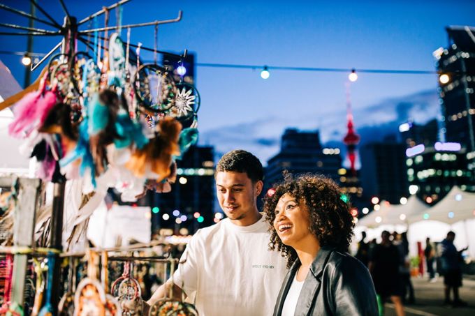 127472 Couple Shopping In Outdoor Auckland Night Market Web Optimised 1280Px Jpg Or Png Or Webp