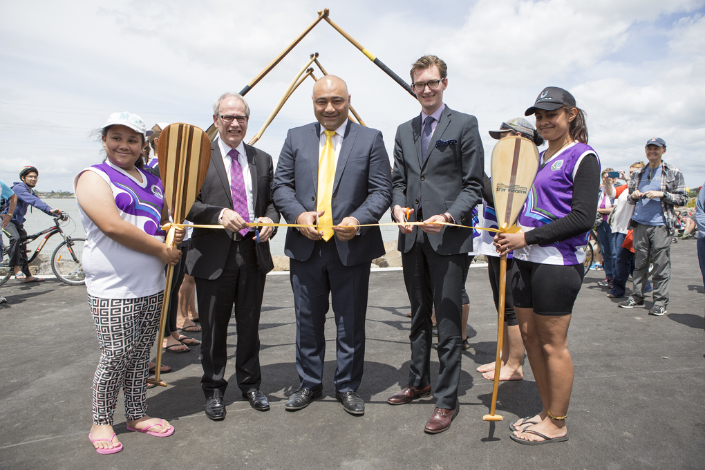 Great turnout for Onehunga foreshore opening 02